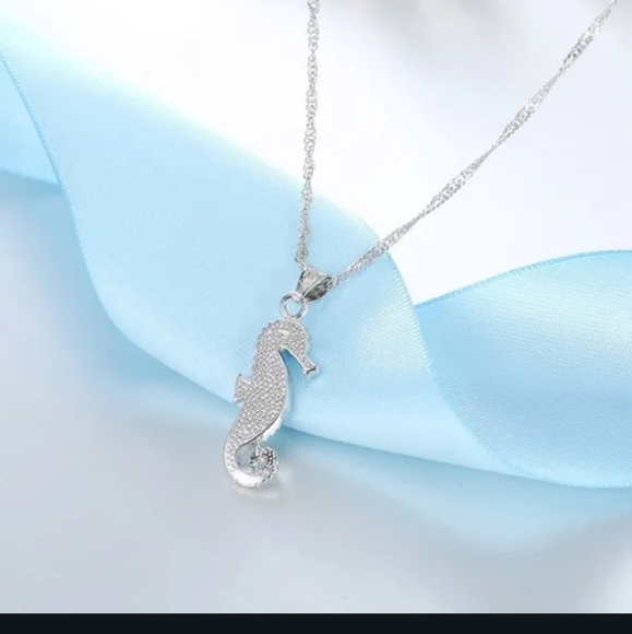 NWT Adorable Silver & Blue Dangling Boho Seahorse Necklace & Earrings Set!! - Picture 2 of 6